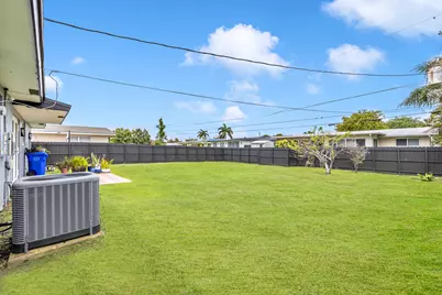 8781 NW 15th Street, Pembroke Pines, FL 33024 - Photo 13