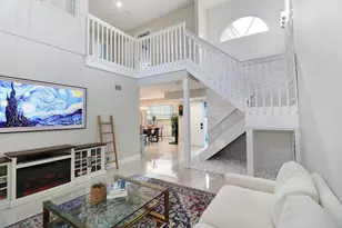 11303 Lakeview Dr, Coral Springs, FL 33071 - Photo 5