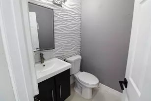 11303 Lakeview Dr, Coral Springs, FL 33071 - Photo 13