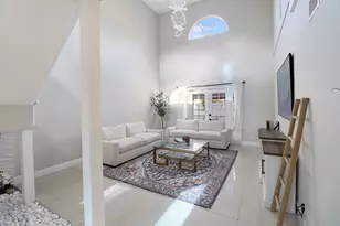 11303 Lakeview Dr, Coral Springs, FL 33071 - Photo 3