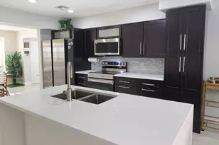 11303 Lakeview Dr, Coral Springs, FL 33071 - Photo 11