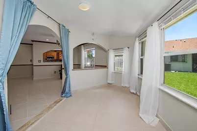 9709 Sunny Isle Circle, Boca Raton, FL 33428 - Photo 11