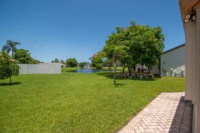 9709 Sunny Isle Circle, Boca Raton, FL 33428 - Photo 31