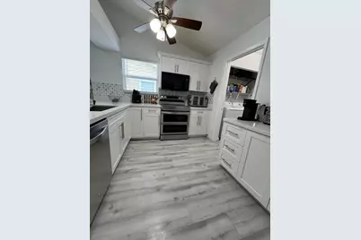 1518 Royal Forest Court, Palm Springs, FL 33406 - Photo 13