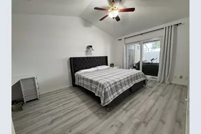 1518 Royal Forest Court, Palm Springs, FL 33406 - Photo 23