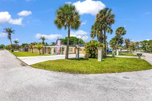 614 SE Flamingo Ave, Stuart, FL 34996 - Photo 7