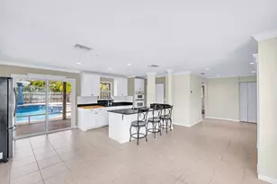 614 SE Flamingo Ave, Stuart, FL 34996 - Photo 9