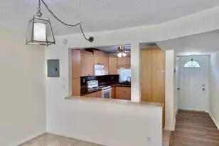 8940 S Hollybrook Blvd, Pembroke Pines, FL 33025 - Photo 3