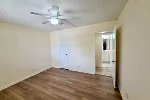 8940 S Hollybrook Blvd, Pembroke Pines, FL 33025 - Photo 15