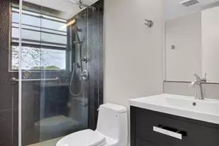 144 Fanshaw D, Boca Raton, FL 33434 - Photo 25