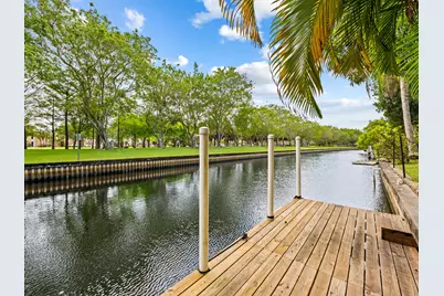 1320 SW 55th Avenue, Plantation, FL 33317 - Photo 5