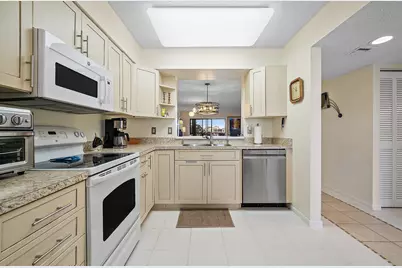 6065 Pointe Regal Circle, Delray Beach, FL 33484 - Photo 7