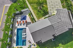 209 NE 27th Dr, Wilton Manors, FL 33334 - Photo 5