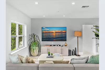 209 NE 27th Drive, Wilton Manors, FL 33334 - Photo 11