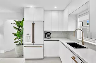 209 NE 27th Dr, Wilton Manors, FL 33334 - Photo 15