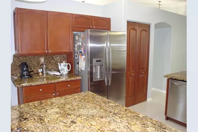 6304 Barton Creek Circle, Lake Worth, FL 33463 - Photo 5