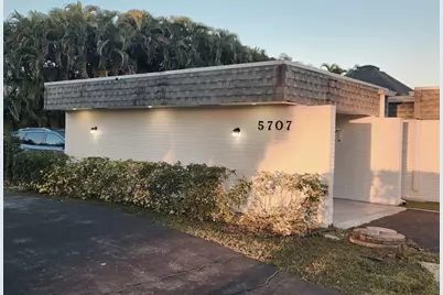 5707 White Hickory Circle, Tamarac, FL 33319 - Photo 47