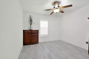 249 SE Whitmore Dr, Port Saint Lucie, FL 34984 - Photo 43