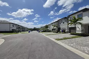 3213 Watercress Dr, Lauderdale Lakes, FL 33311 - Photo 3