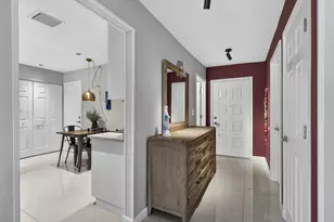 11894 Donlin Dr, Wellington, FL 33414 - Photo 9