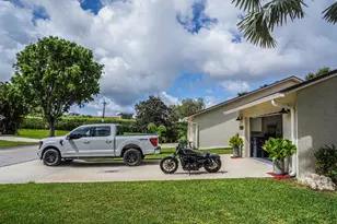 11894 Donlin Dr, Wellington, FL 33414 - Photo 5