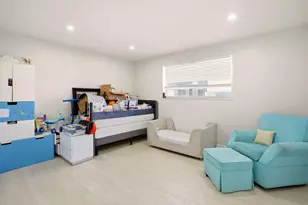 16750 NE 10th Ave, North Miami Beach, FL 33162 - Photo 9