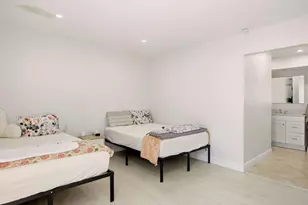 16750 NE 10th Ave, North Miami Beach, FL 33162 - Photo 15