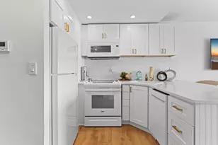 2900 NE 30th St, Fort Lauderdale, FL 33306 - Photo 9