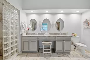 9001 N Lake Dasha Dr, Plantation, FL 33324 - Photo 5