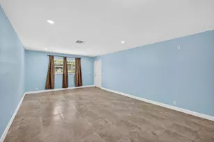 9484 Sun Ct, Palm Beach Gardens, FL 33403 - Photo 5