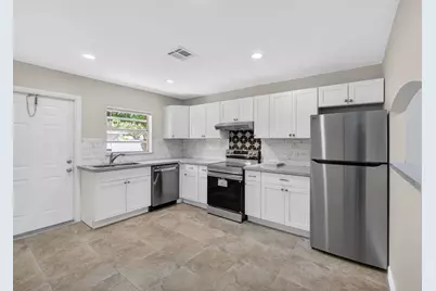 9484 Sun Court, Palm Beach Gardens, FL 33403 - Photo 11