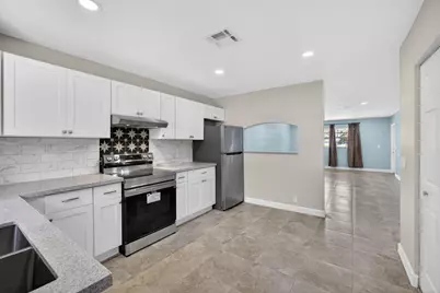 9484 Sun Court, Palm Beach Gardens, FL 33403 - Photo 13
