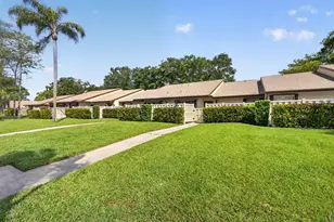 1025 Green Pine Blvd, West Palm Beach, FL 33409 - Photo 3