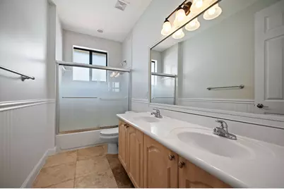 7039 Golf Pointe Circle, Tamarac, FL 33321 - Photo 21