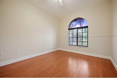 7039 Golf Pointe Circle, Tamarac, FL 33321 - Photo 19