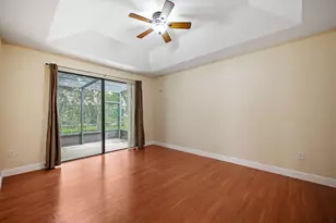 7039 Golf Pointe Cir, Tamarac, FL 33321 - Photo 13
