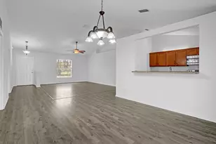 2125 SW Salvatierra Blvd, Port Saint Lucie, FL 34987 - Photo 11