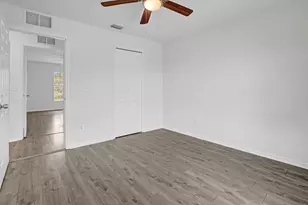 2125 SW Salvatierra Blvd, Port Saint Lucie, FL 34987 - Photo 19