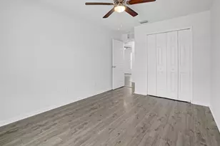 2125 SW Salvatierra Blvd, Port Saint Lucie, FL 34987 - Photo 23