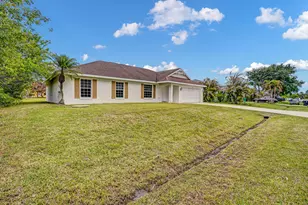 2125 SW Salvatierra Blvd, Port Saint Lucie, FL 34987 - Photo 3