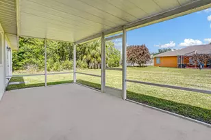 2125 SW Salvatierra Blvd, Port Saint Lucie, FL 34987 - Photo 9