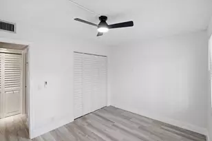 700 SW 128th Ave, Pembroke Pines, FL 33027 - Photo 17
