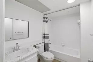 700 SW 128th Ave, Pembroke Pines, FL 33027 - Photo 15