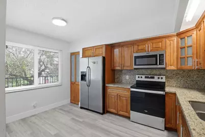 700 SW 128th Avenue #310c, Pembroke Pines, FL 33027 - Photo 5