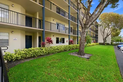 700 SW 128th Avenue #310c, Pembroke Pines, FL 33027 - Photo 1