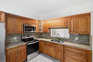 700 SW 128th Ave, Pembroke Pines, FL 33027 - Photo 3
