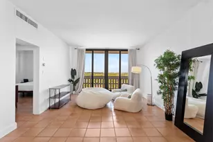 90 Edgewater Dr, Coral Gables, FL 33133 - Photo 5