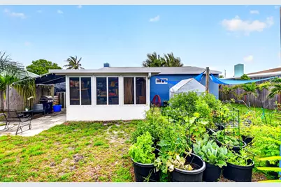 1010 Churchill Circle S, West Palm Beach, FL 33405 - Photo 15
