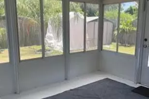 1010 Churchill Cir S, West Palm Beach, FL 33405 - Photo 15