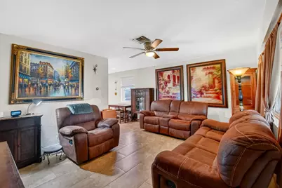 1010 Churchill Circle S, West Palm Beach, FL 33405 - Photo 7